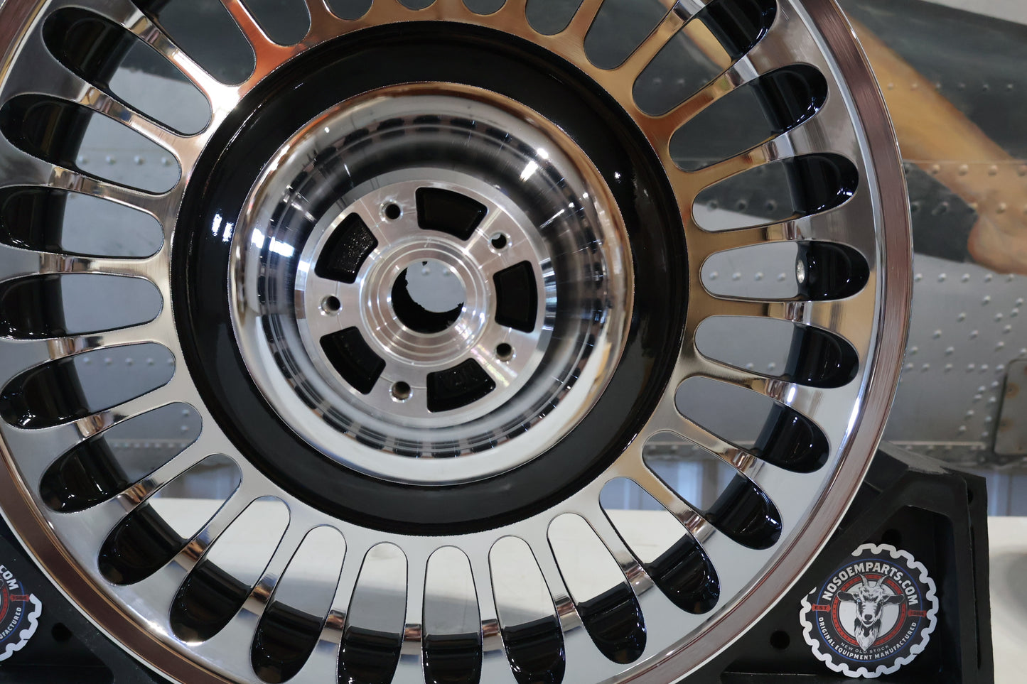 42195-10 NEW OEM 2009-2023 HARLEY-DAVIDSON TOURING 28 KNUCKLE FRONT CHROME WHEEL
