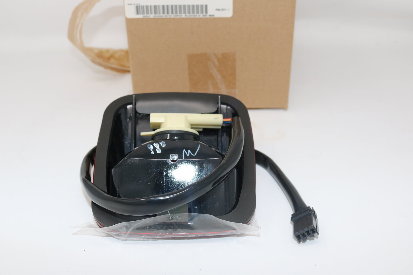 68876-07 NEW OEM 2007-2011 HARLEY-DAVIDSON VRSCD VRSCDX VROD TAIL LIGHT
