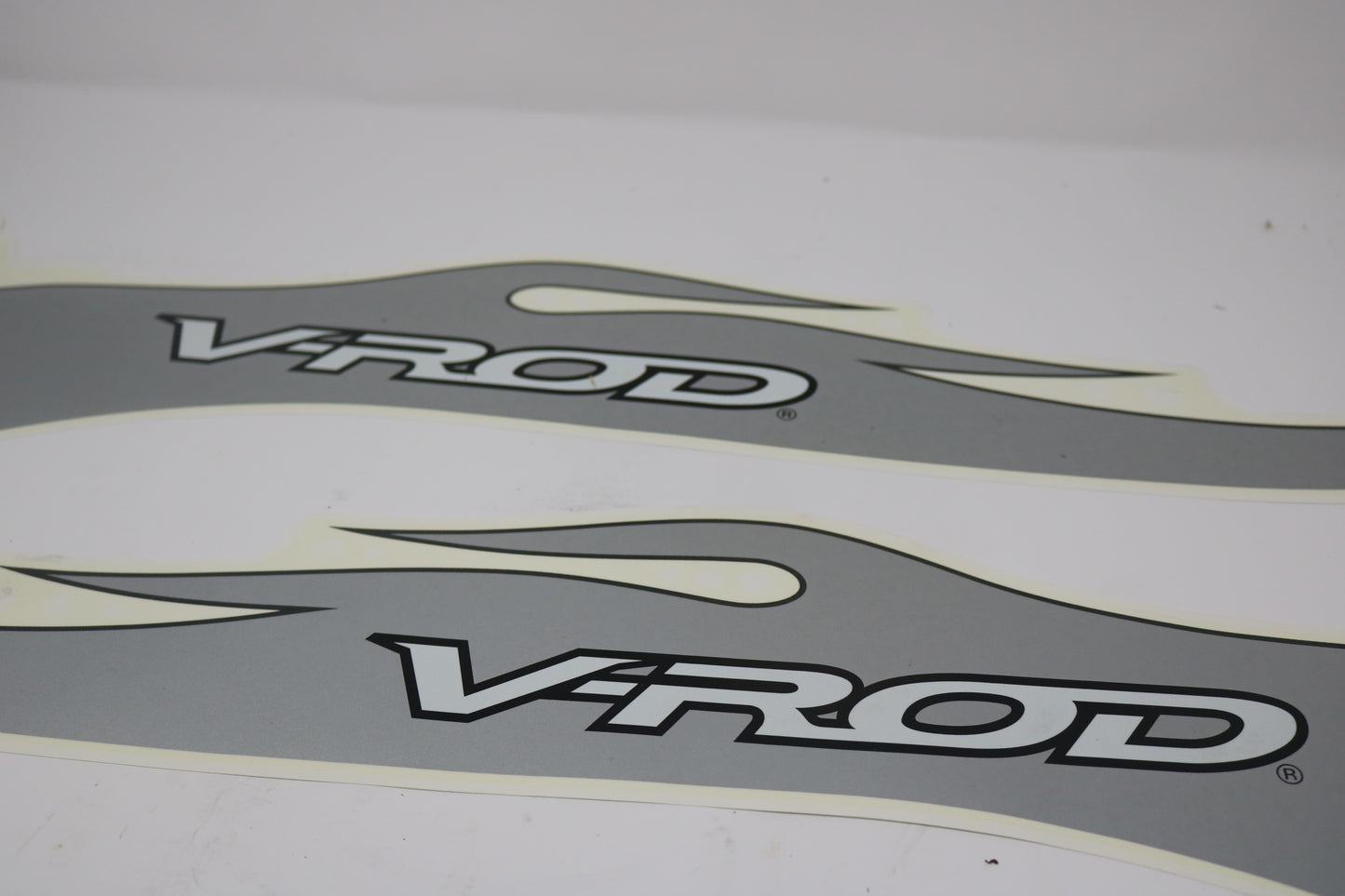14052-07 14053-07 NEW OEM HARLEY-DAVIDSON VRSCX VROD SCREAMIN EAGLE REAR FENDER DECALS