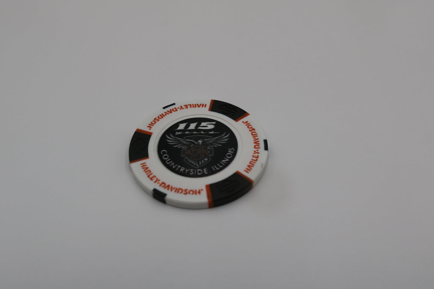 NEW ILLINOIS HARLEY-DAVIDSON 115TH ANNIVERSARY POKER CHIP COUNTRYSIDE, IL WHITE