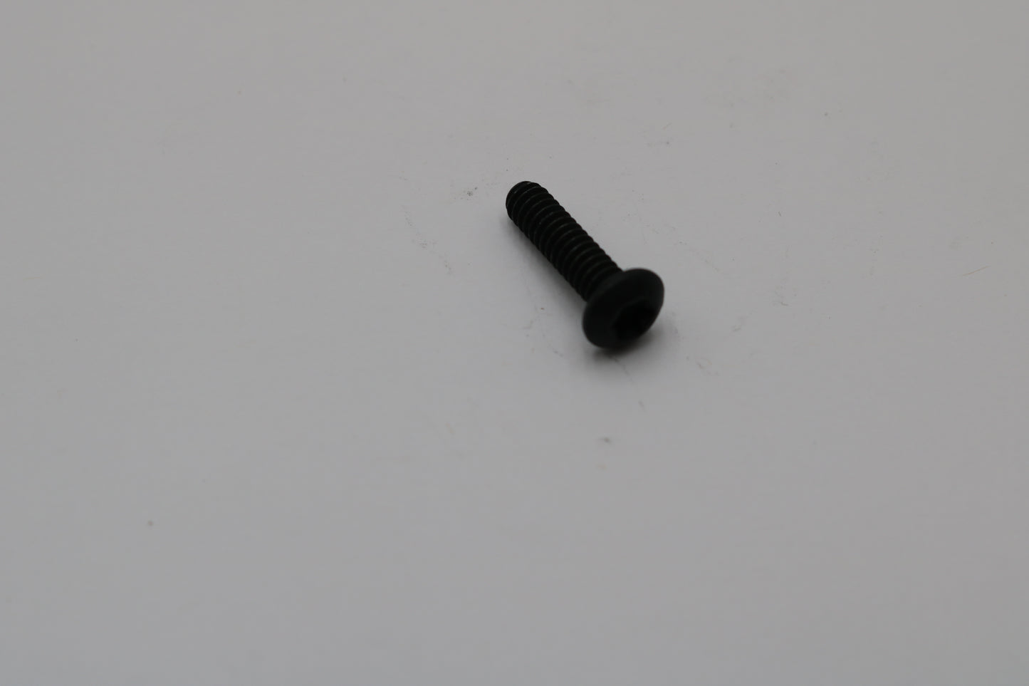 2563 NEW OEM HARLEY-DAVIDSON TORX SOCKET BUTTON HEAD SCREW