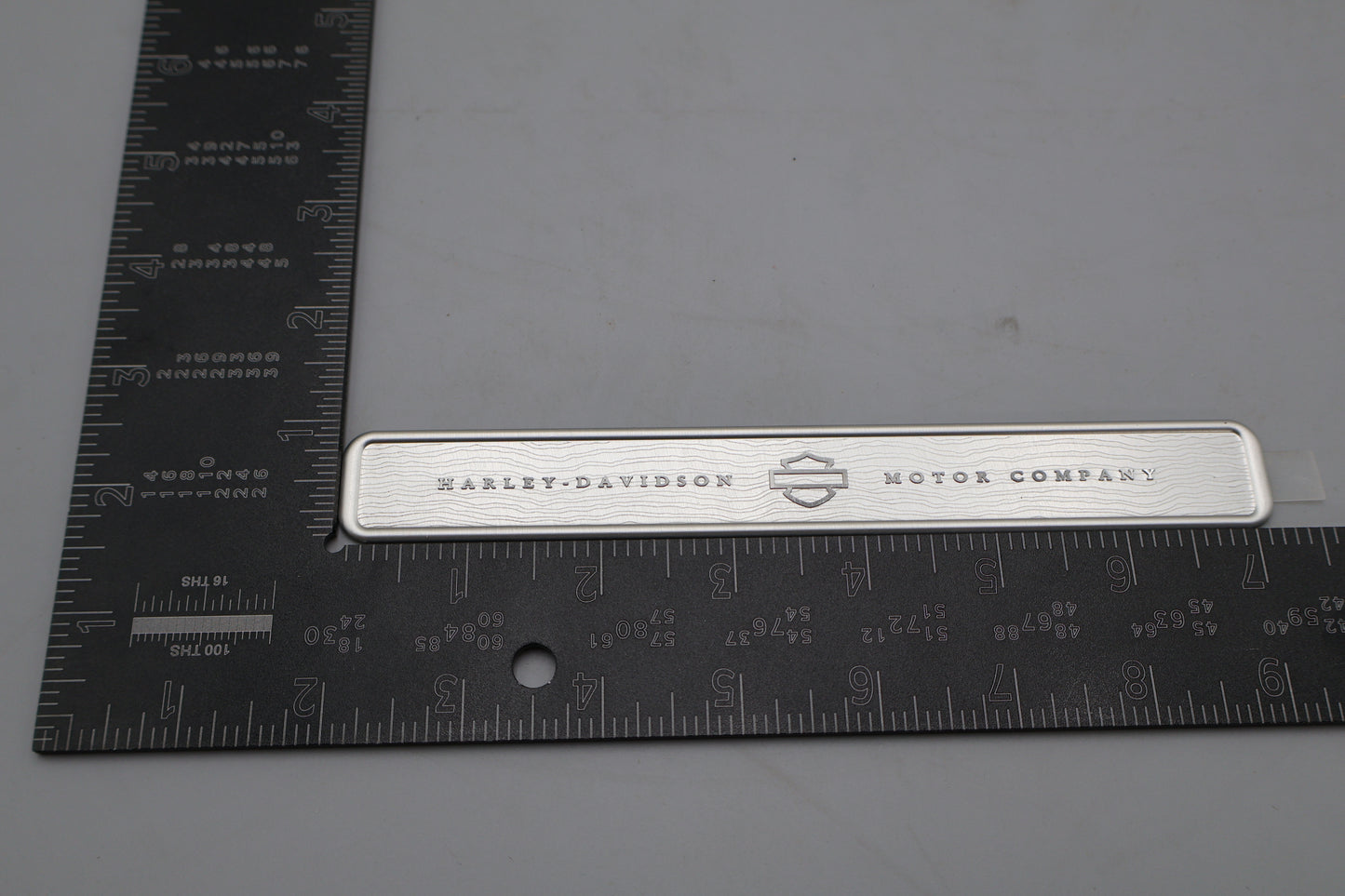 54023-09 NEW OEM 1998-2013 HARLEY-DAVIDSON TOURING CVO TOUR PACK LID INSERT TRIM