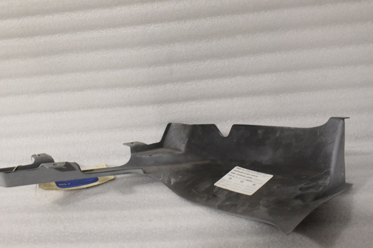 4642957 NEW OEM 1992-1999 DODGE VIPER RT/10 GTS LEFT DOOR HINGE COVER