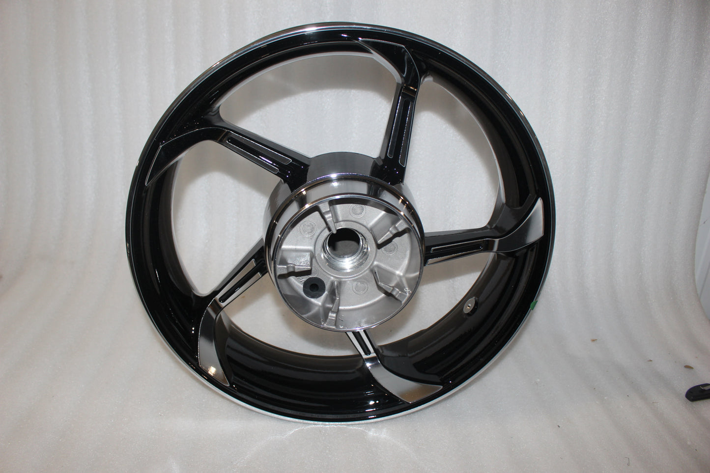 40900390 NEW OEM 2009-2023 HARLEY-DAVIDSON TOURING AGGRESSOR REAR WHEEL