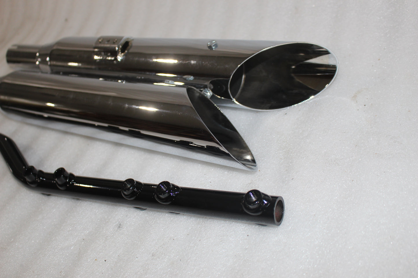 80339-00A NEW OEM 2000-2005 HARLEY-DAVIDSON SOFTAIL SCREAMIN EAGLE II MUFFLERS
