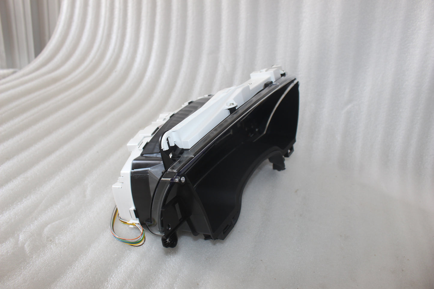 25802185 NEW OEM GM CADILLAC XLR 06-08 SPEEDOMETER GAUGE CLUSTER 25802185