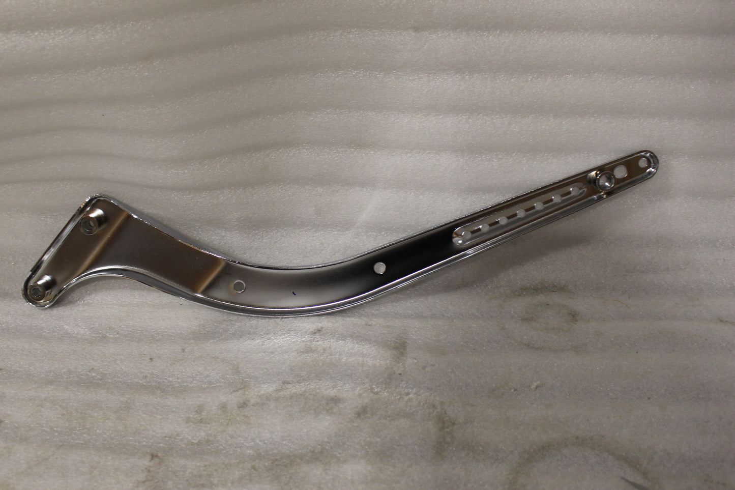60165-06 NEW OEM 2006 HARLEY-DAVIDSON FLSTFSE2 LEFT RR FENDER SUPPORT