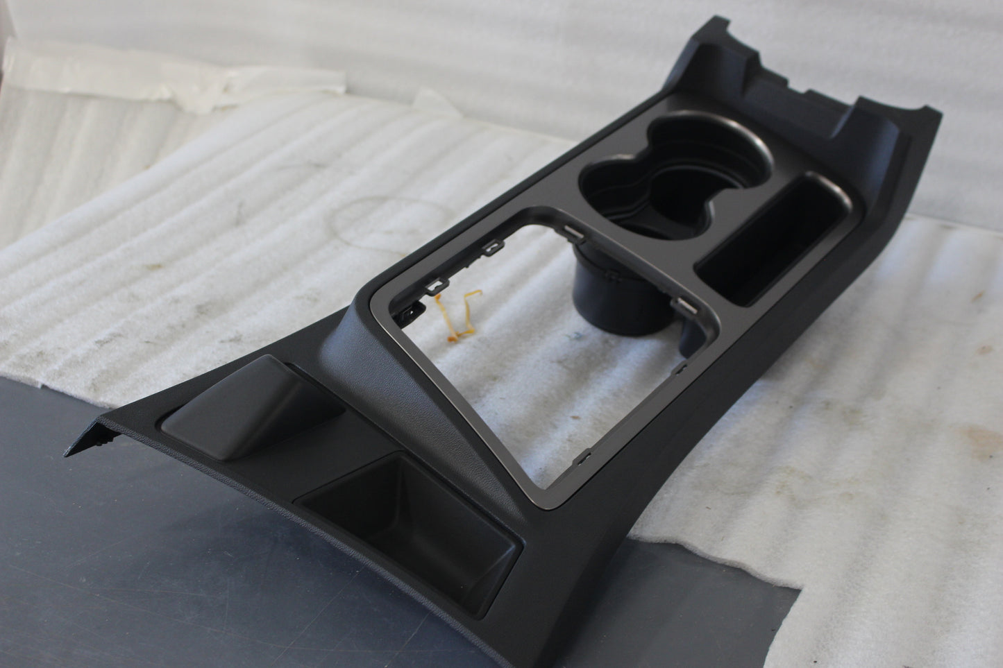 5RD33GDLAA NEW OEM 2014 DODGE CHALLENGER BEZEL CONSOLE SHIFTER 5RD33GDLAA