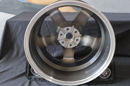 1WL85JXYAA NEW OEM 1992-2017 DODGE VIPER RATTLER FRONT WHEEL RIM ACR SRT GTS