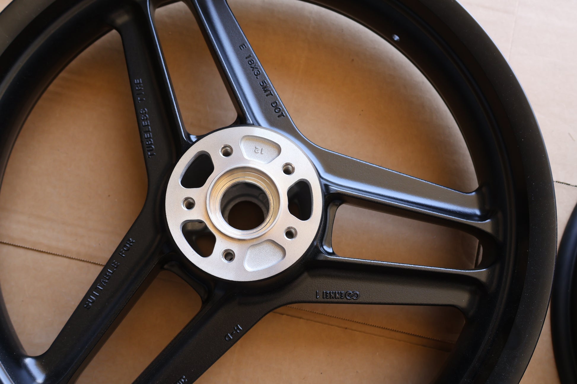 43103-08 43107-08 NEW OEM 2008-2011 HARLEY-DAVIDSON XR1200 SPORTSTER WHEELS PAIR