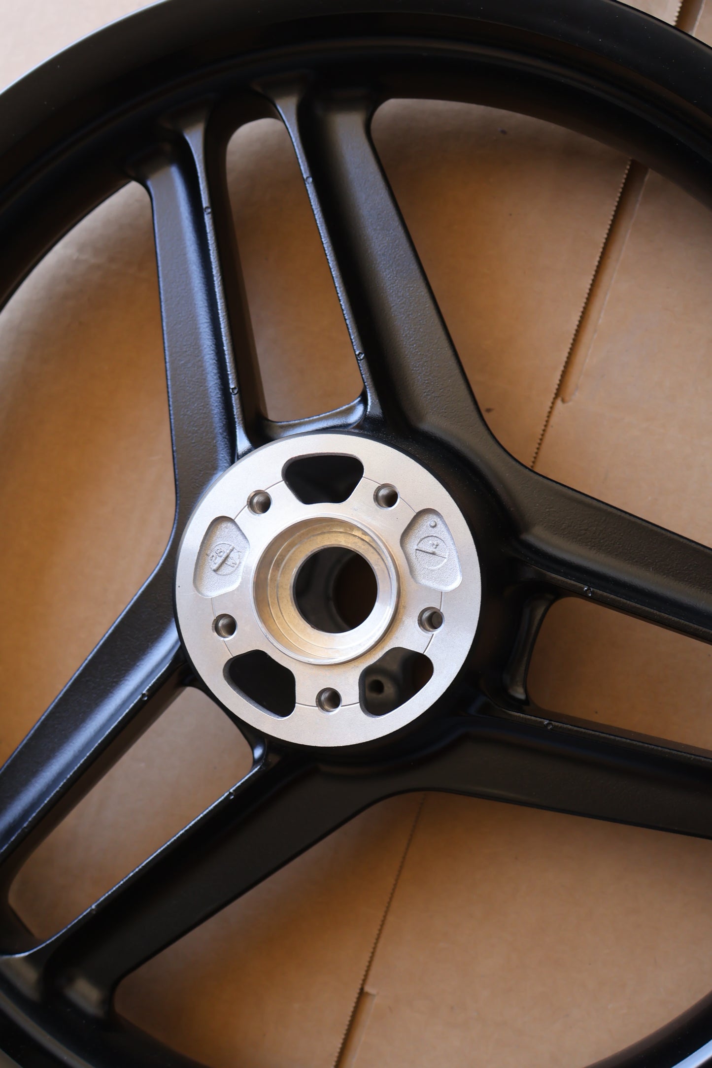 43103-08 43107-08 NEW OEM 2008-2011 HARLEY-DAVIDSON XR1200 SPORTSTER WHEELS PAIR