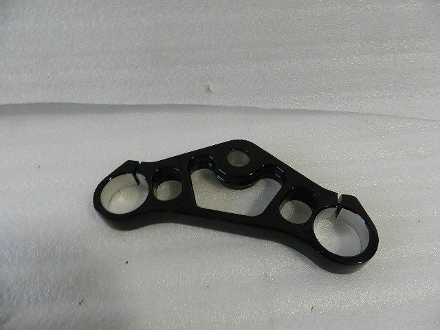 46858-07 NEW OEM HARLEY LOWER TRIPLE CLAMP 46858-07