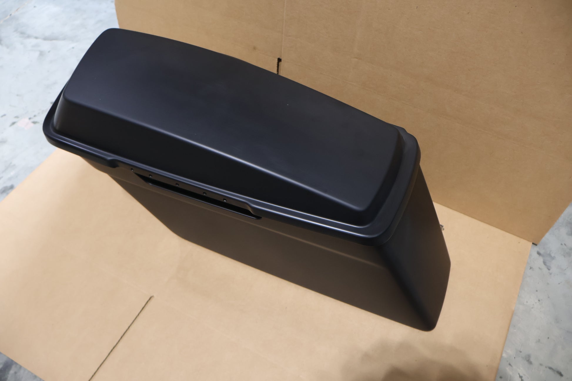 79105-03A 79107-03A NEW OEM 1993-2013 HARLEY-DAVIDSON TOURING LEFT SADDLEBAG W/LID