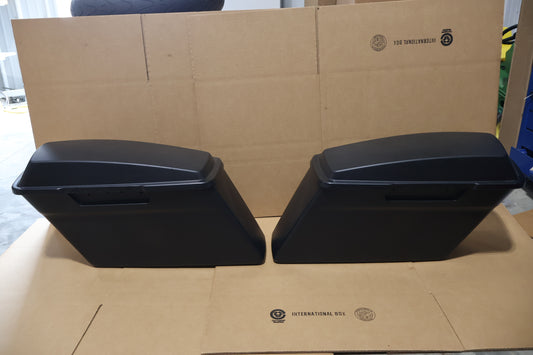 79104-03A  79105-03A 79107-03A 79106-03A NEW OEM 1993-2013 HARLEY-DAVIDSON TOURING SADDLEBAGS PAIR