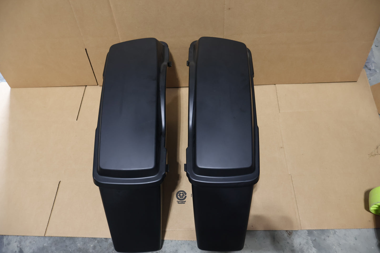 79104-03A  79105-03A 79107-03A 79106-03A NEW OEM 1993-2013 HARLEY-DAVIDSON TOURING SADDLEBAGS PAIR