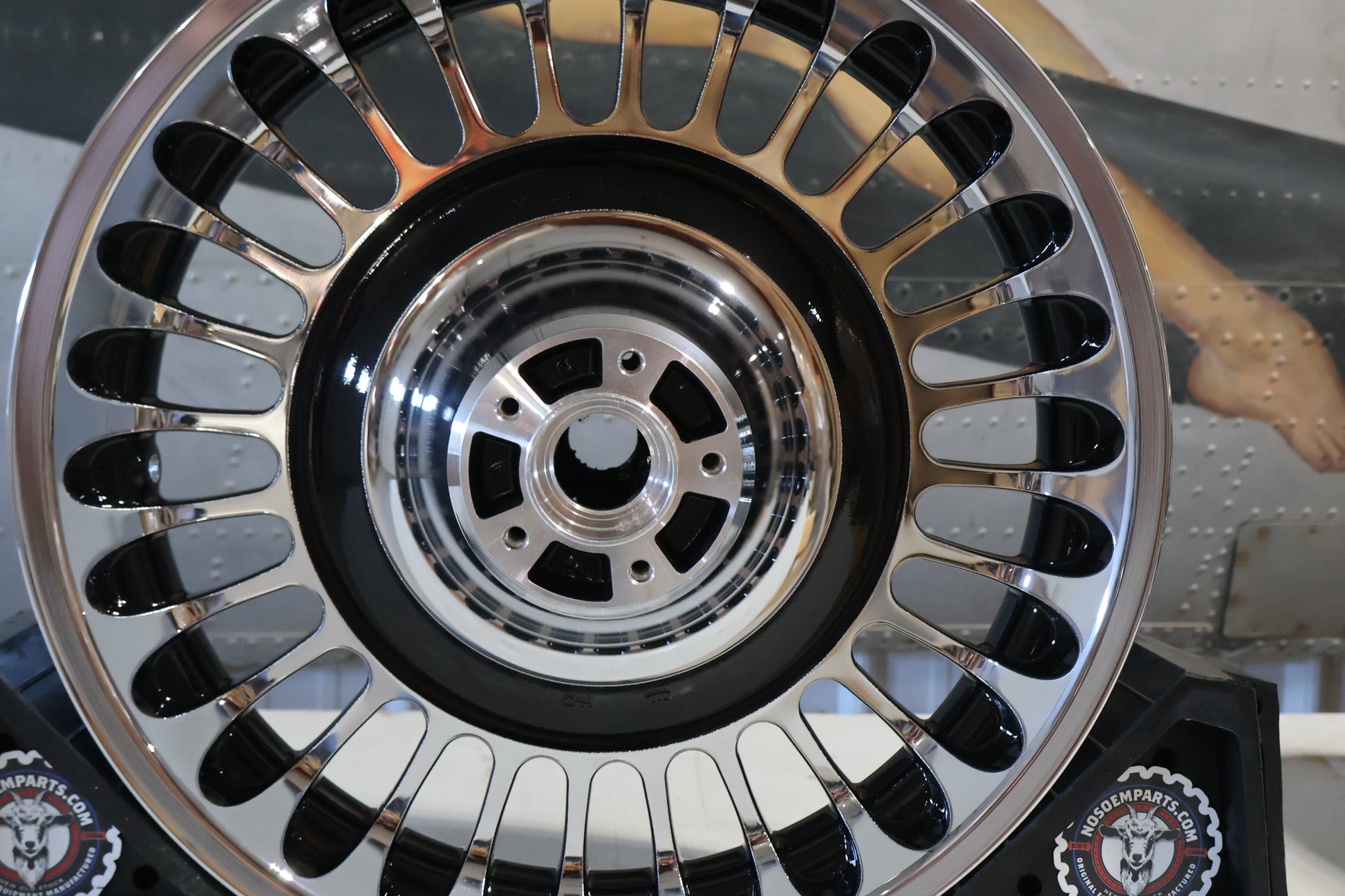42195-10 NEW OEM 2009-2023 HARLEY-DAVIDSON TOURING 28 KNUCKLE FRONT CHROME WHEEL