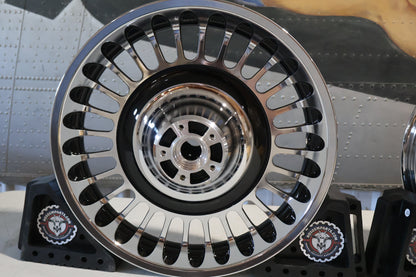 42195-10 42196-10 NEW OEM 2009-2023 HARLEY TOURING 28 KNUCKLES CHROME WHEELS