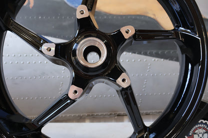 43300481 NEW OEM 2016-2017 HARLEY FXSE PRO STREET BREAKOUT AGGRESSOR FRONT WHEEL
