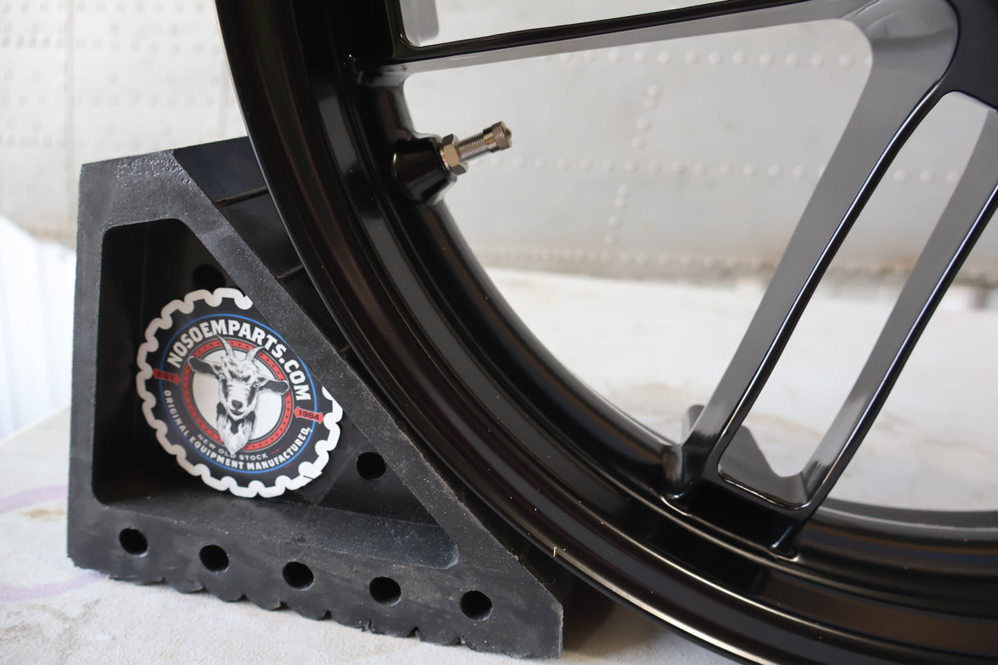 G0110.02A8BYT NEW OEM 2003-2010 BUELL XB 1125R/CR DESIGNER VILLAIN FRONT WHEEL