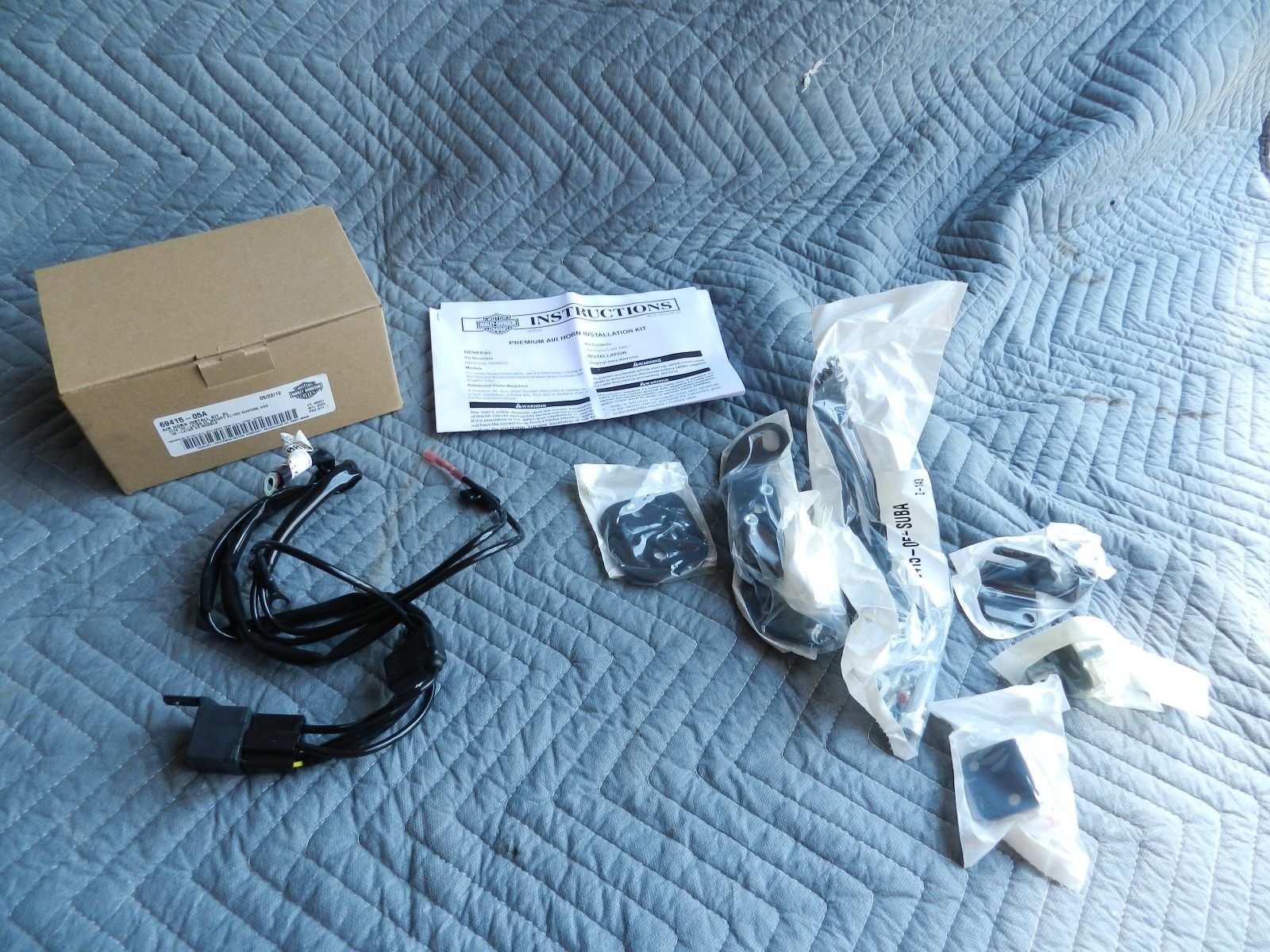 69415-05A NEW OEM 2004 AND NEWER HARLEY SPORTSTER SUPER LOUD HORN INSTALL KIT