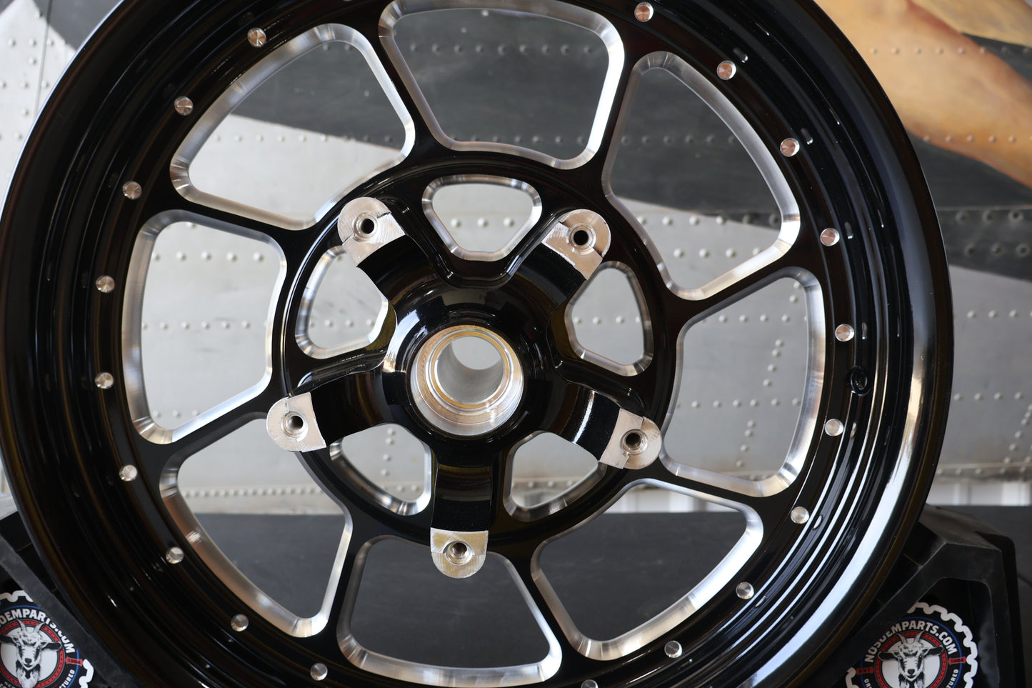 43300064 NEW OEM 2009-2023 HARLEY-DAVIDSON TOURING ROADWINDER FRONT WHEEL 18"