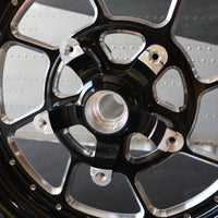 43300064 NEW OEM 2009-2023 HARLEY-DAVIDSON TOURING ROADWINDER FRONT WHEEL 18"