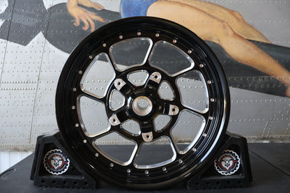 43300064 NEW OEM 2009-2023 HARLEY-DAVIDSON TOURING ROADWINDER FRONT WHEEL 18"