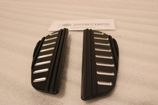 50501146 NEW OEM HARLEY-DAVIDSON EDGE CUT PASSENGER FOOTBOARD INSERTS SOFTAIL TOURING