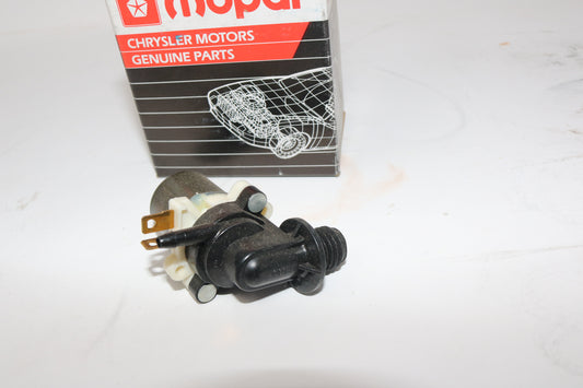 4708071 NEW OEM 1992-1996 DODGE VIPER RT/10 GTS WINDSHIELD WASHER PUMP