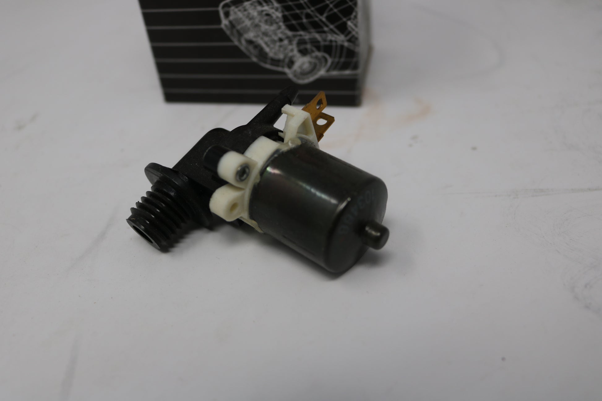 4708071 NEW OEM 1992-1996 DODGE VIPER RT/10 GTS WINDSHIELD WASHER PUMP