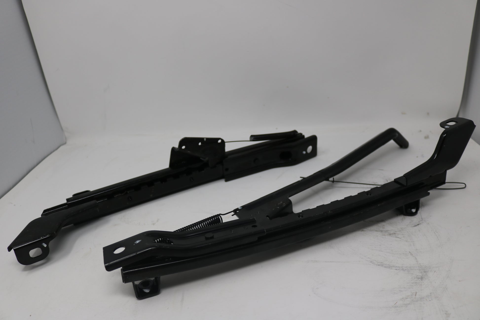 4708254 NEW OEM 1992-1996 DODGE VIPER RT/10 GTS PASSENGER SEAT RACK ADJUSTER