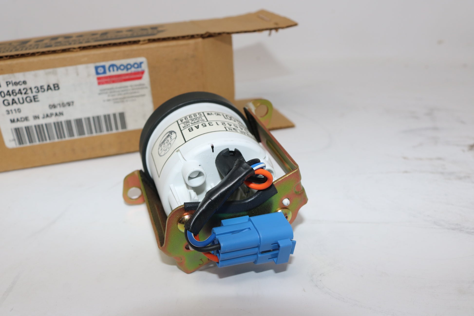 4642135AB NEW OEM 1992-2000 DODGE VIPER RT/10 GTS VOLT GAUGE 4642135AB