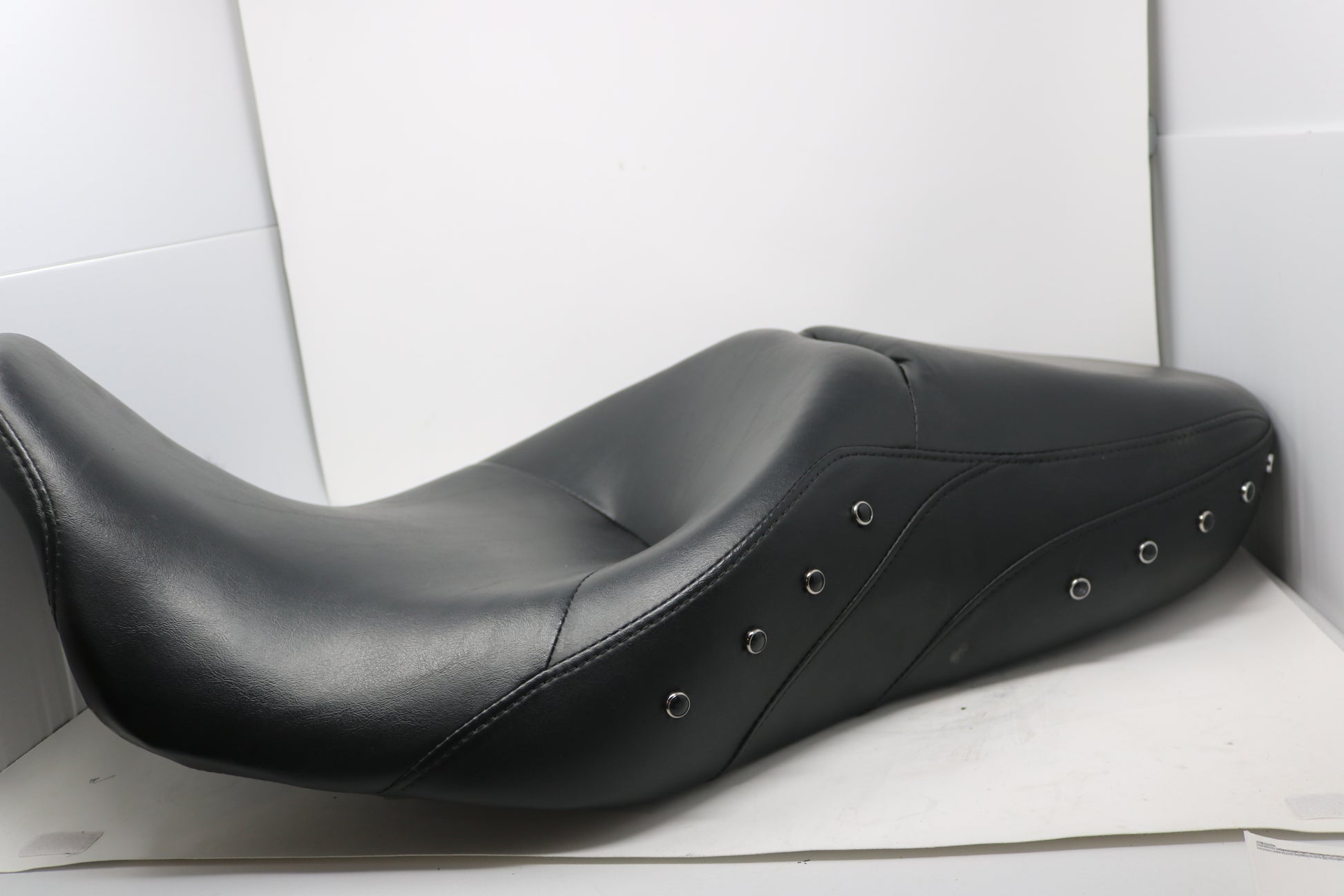 52000038 OEM NTO 2009-2023 HARLEY-DAVIDSON FLHR/C ROADKING SEAT SADDLE