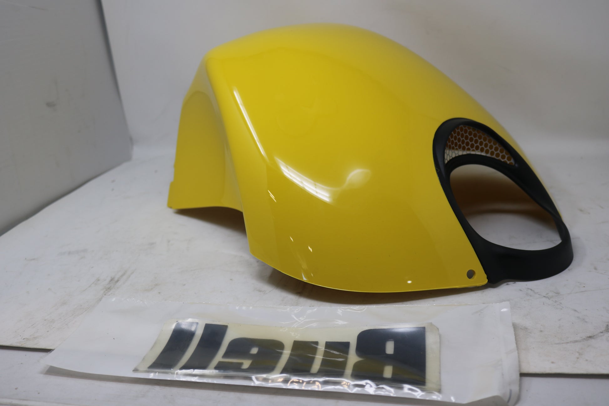 M1224.4AAMAL NEW OEM 2003-2010 BUELL XB 1125R/CR AIRBOX COVER SUNFIRE YELLOW W/DECAL