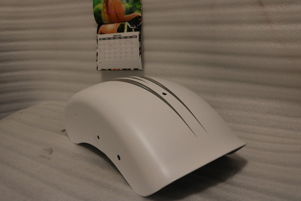 59500370ECA NEW OEM 2017 HARLEY-DAVIDSON FXSB BREAKOUT CURSHED ICE DENIM REAR FENDER