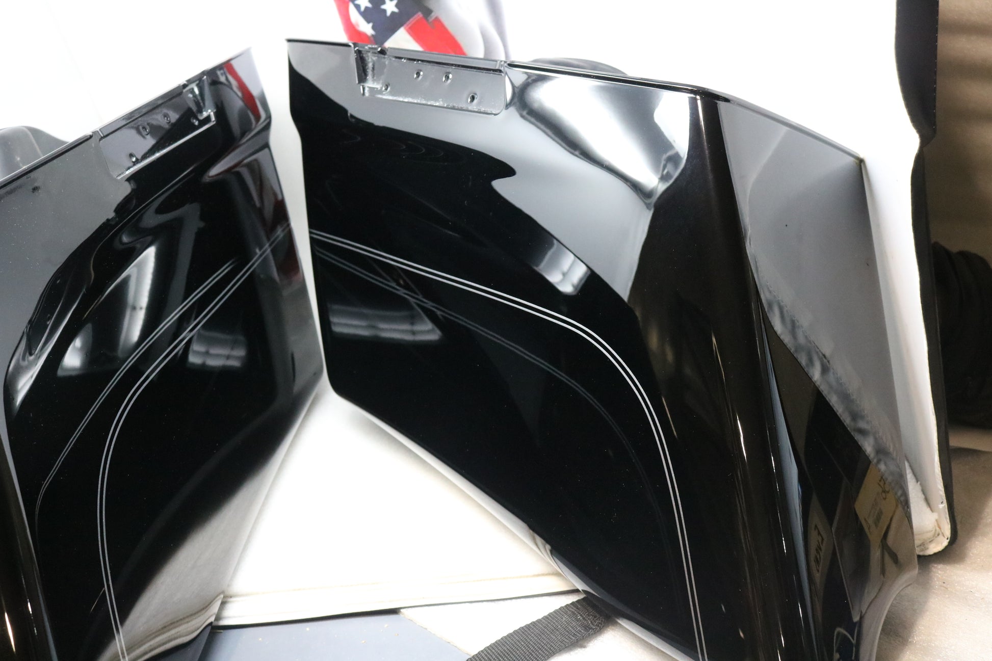 90201093BHY NEW OEM 2014-2023 HARLEY-DAVIDSON TOURING VIVID BLACK EXTENDED SADDLEBAG KIT