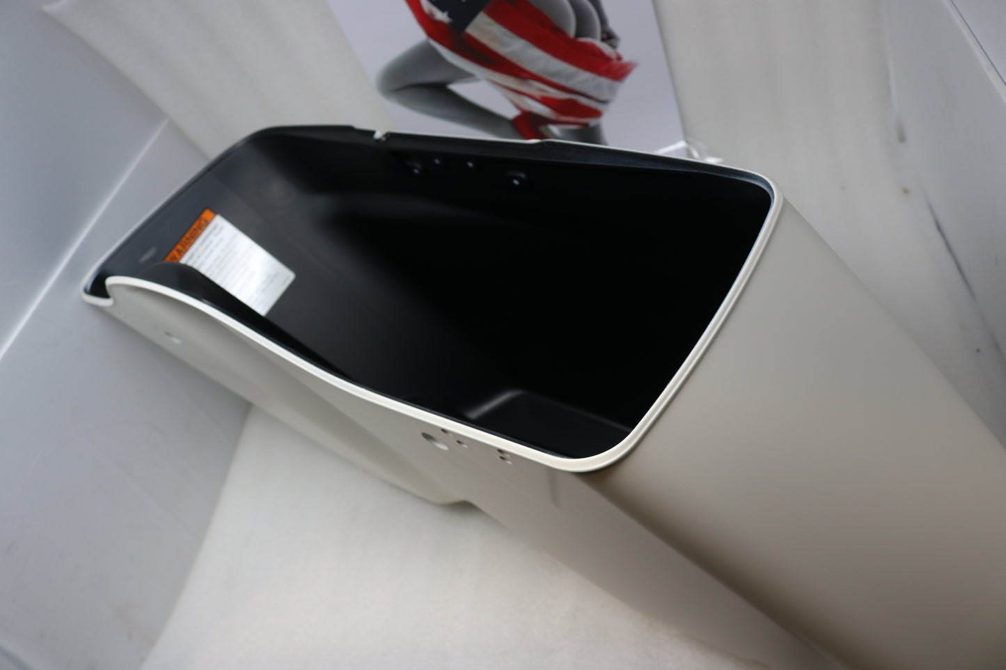 90201611EFW NEW OEM 2014-2023 HARLEY-DAVIDSON TOURING RIGHT EXT SADDLEBAG BONNEVILLE SALT