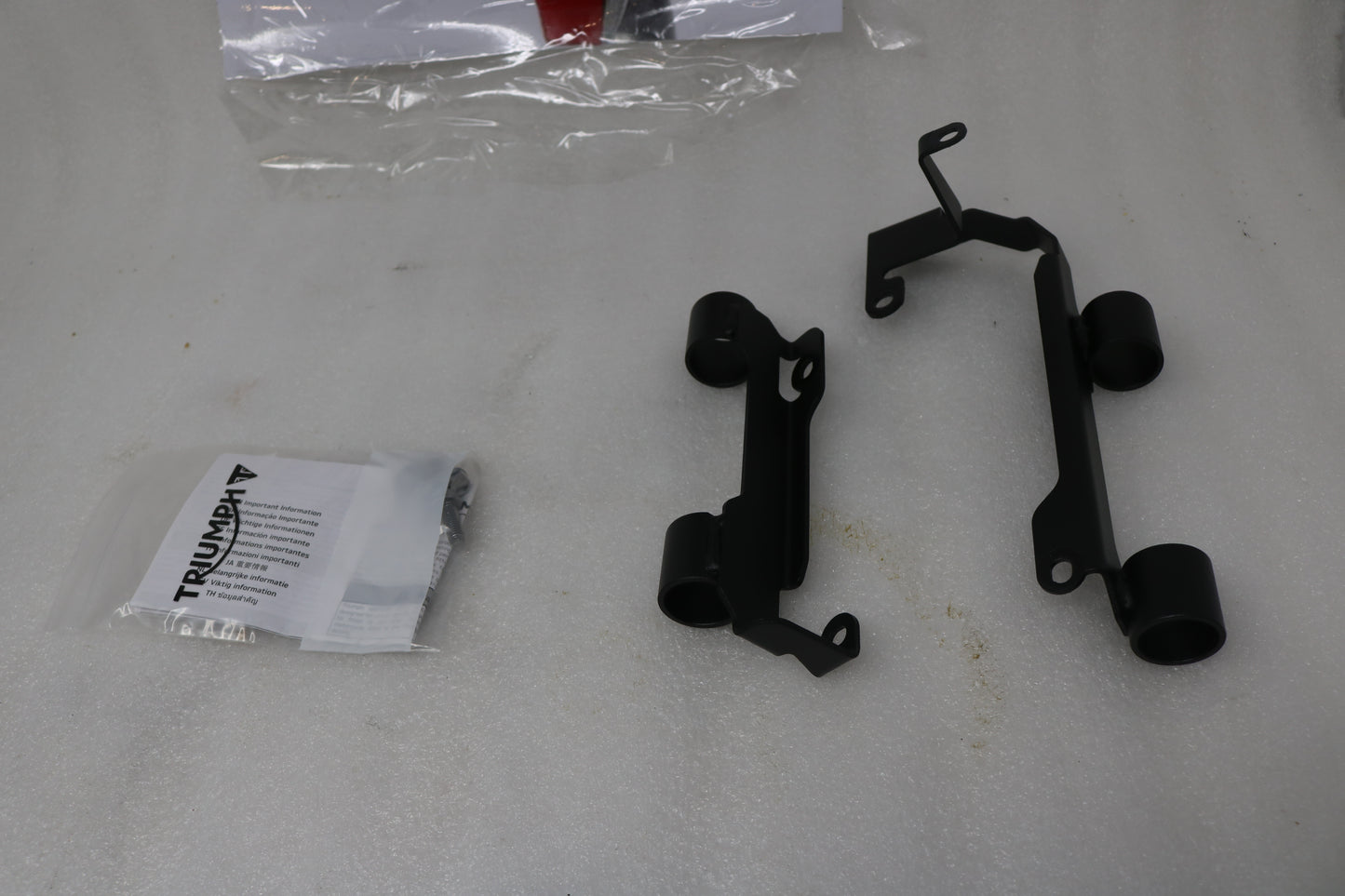 A9818005 NEW OEM 2016-2022 TRIUMPH BONNEVILLE STREET THRUXTON ULOCK MOUNTING KIT