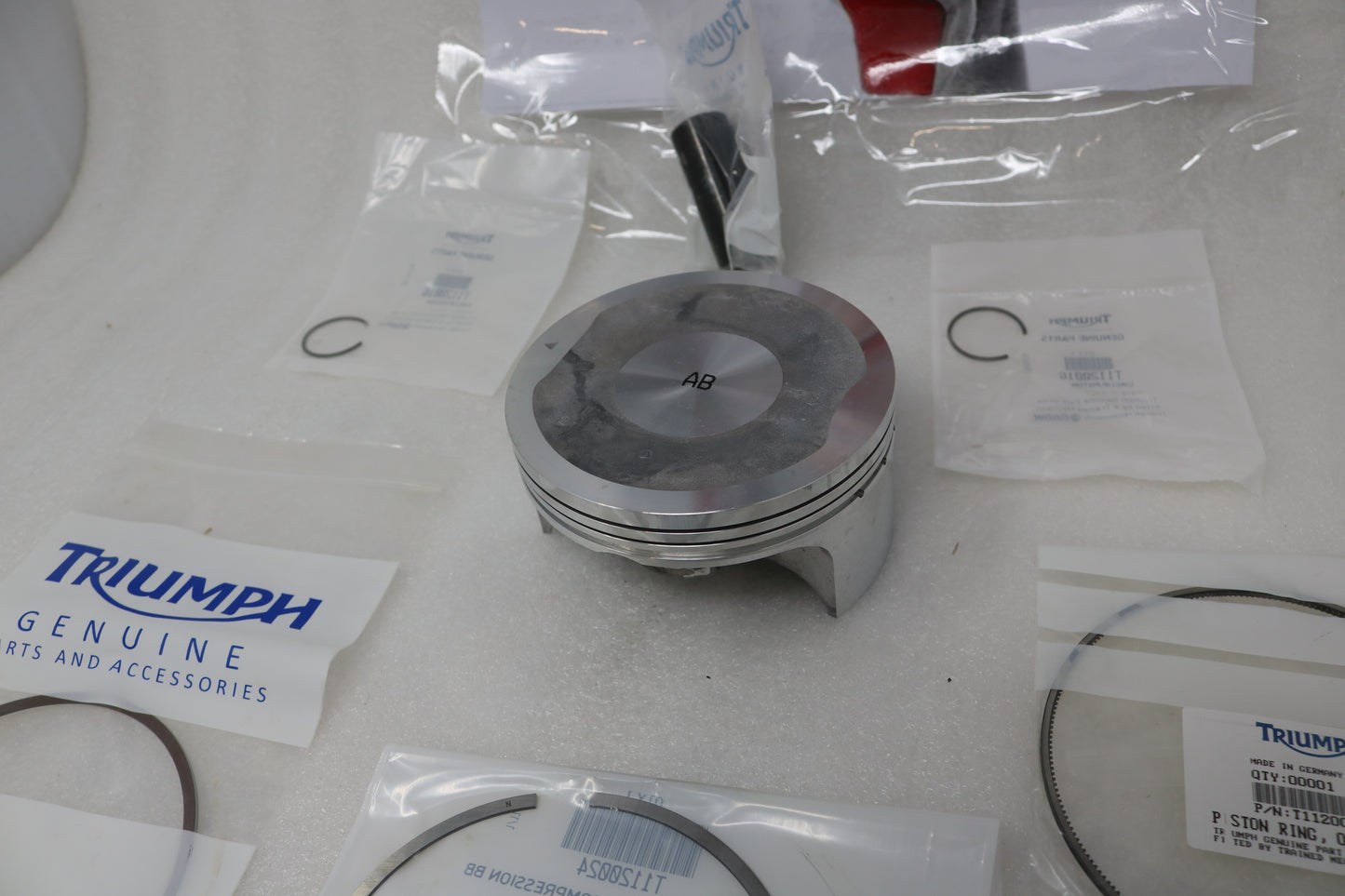 T1120127 NEW OEM 2009-2020 TRIUMPH THUNDERBIRD 1600 1700 PISTON 107.1