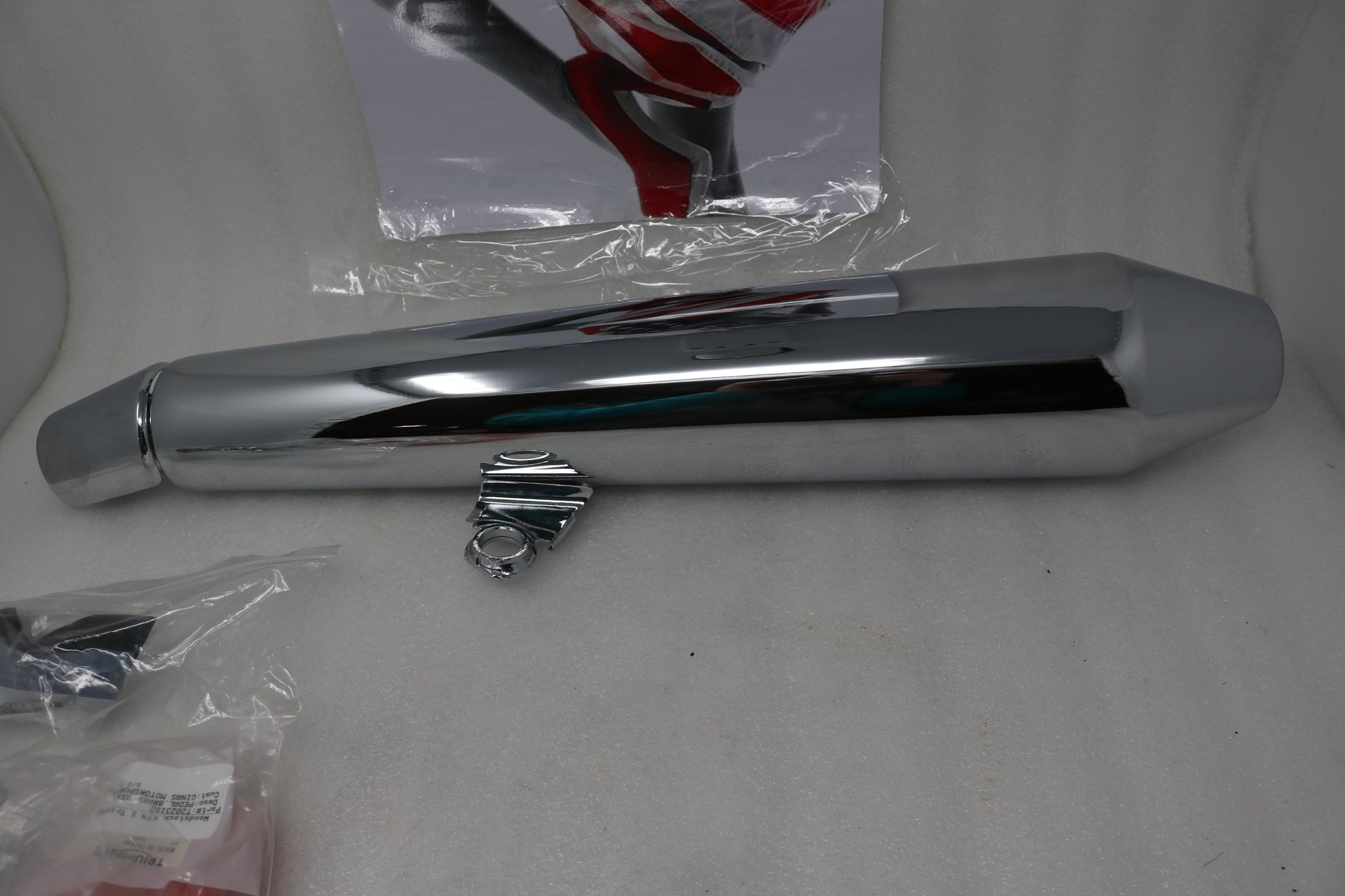 T2206454 NEW OEM 2008-2020 TRIUMPH THRUXTON 900 EFI RIGHT SILENCER EXHAUST MUFFLER CAT4