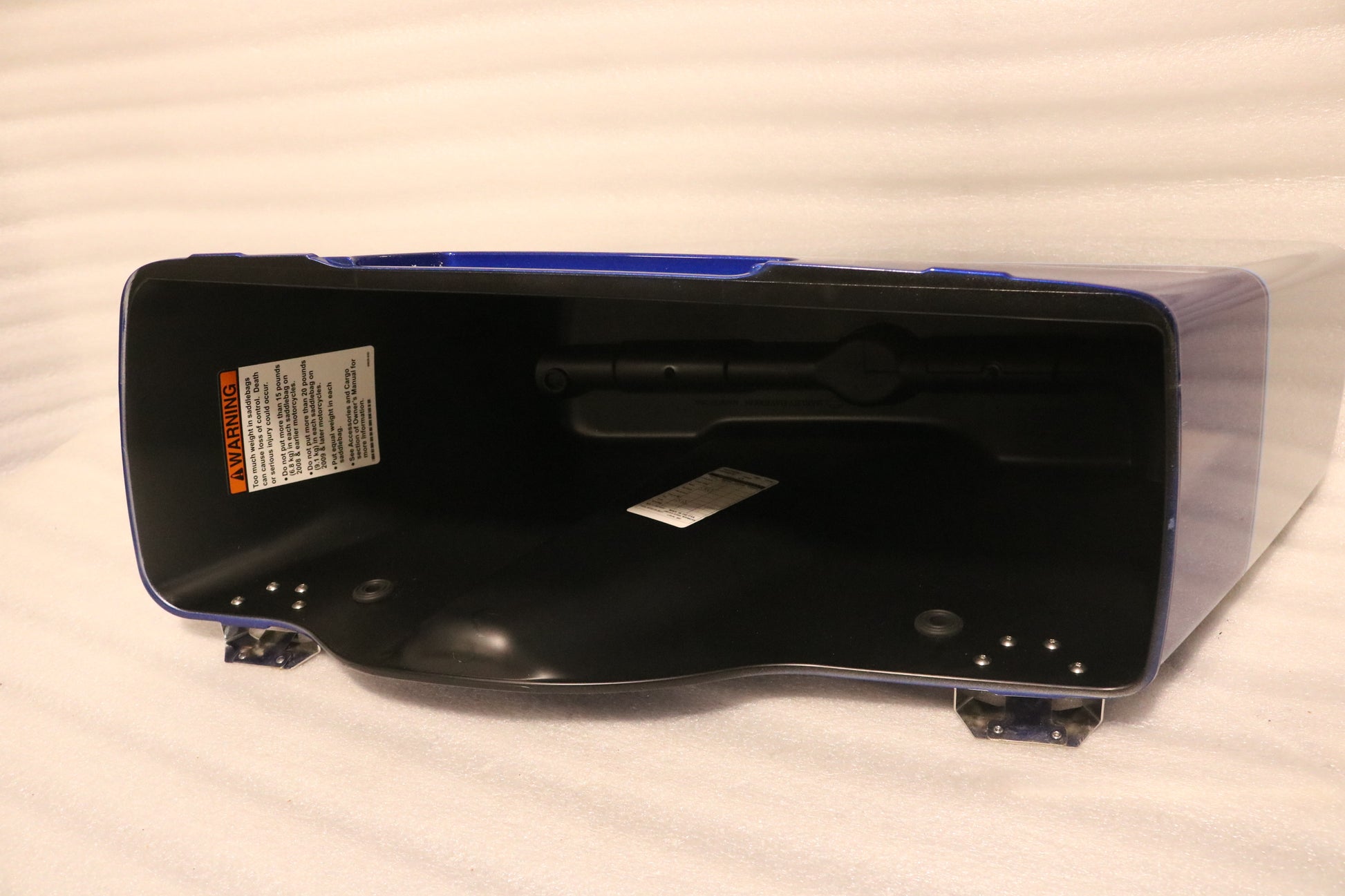90651-10DCK NEW OEM 2010 HARLEY-DAVIDSON FLHTC RIGHT SADDLEBAG BOTTOM FLAME BLUE