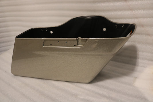 90898-09CYT NEW OEM 1997-2013 HARLEY-DAVIDSON TOURING RIGHT SADDLEBAG RED HOT SUNGLO