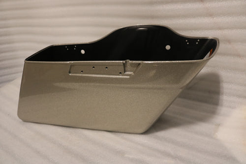 90898-09CYT NEW OEM 1997-2013 HARLEY-DAVIDSON TOURING RIGHT SADDLEBAG RED HOT SUNGLO