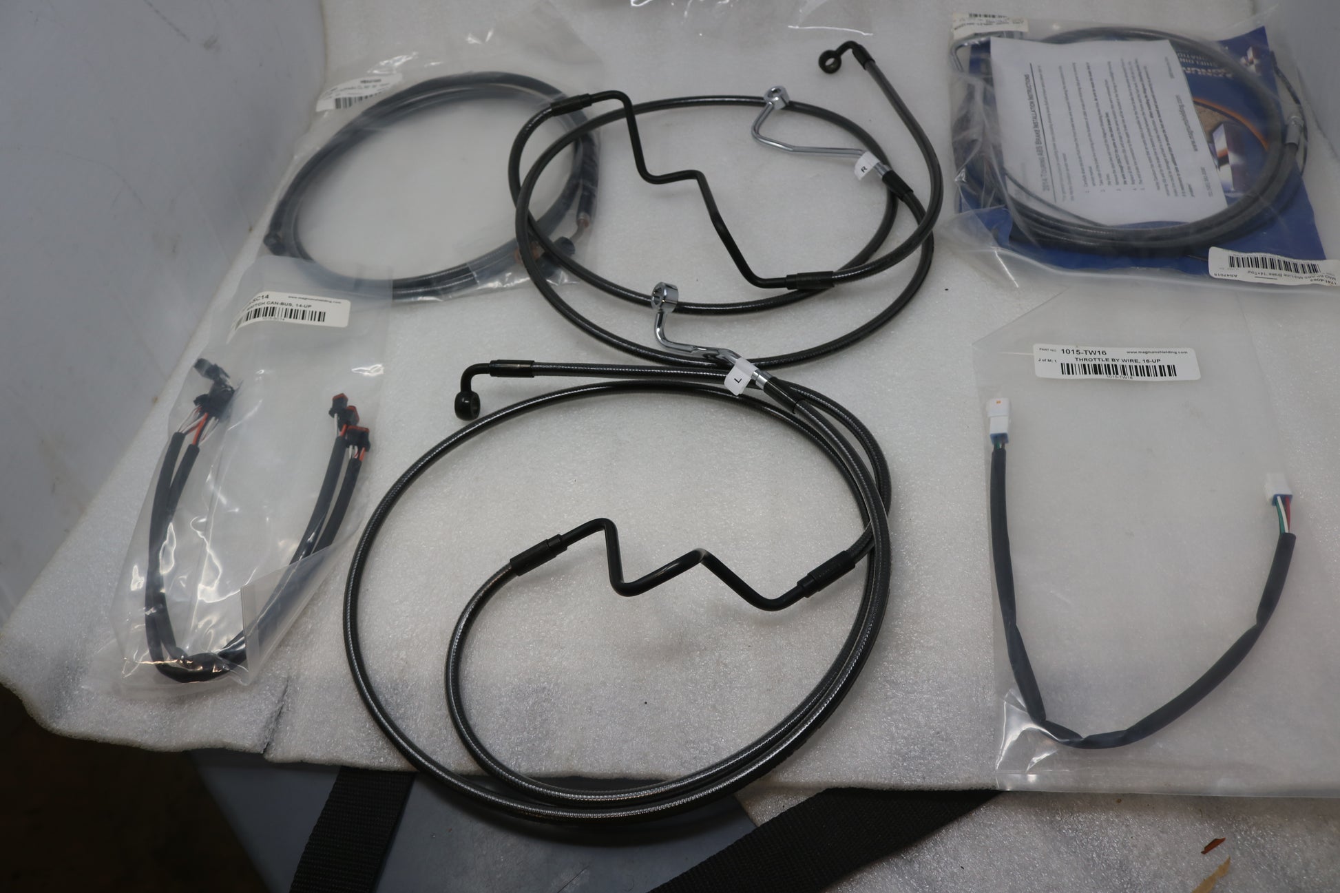 0662-0261 NEW MAGNUM SHIELDING CONTROL CABLE KIT BLACK PEARL FOR 2017-2020 HARLEY
