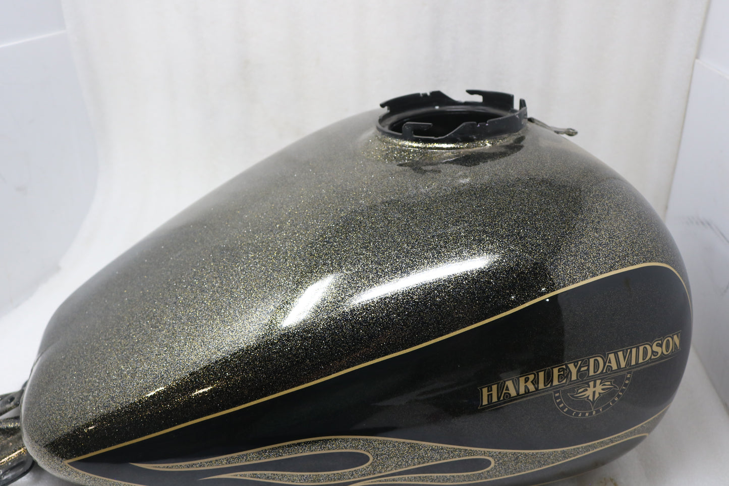 NEW OEM 2009-2022 HARLEY-DAVIDSON FLHX STREET GLIDE HARD CANDY CUSTOM GOLD FLAKE GAS TANK