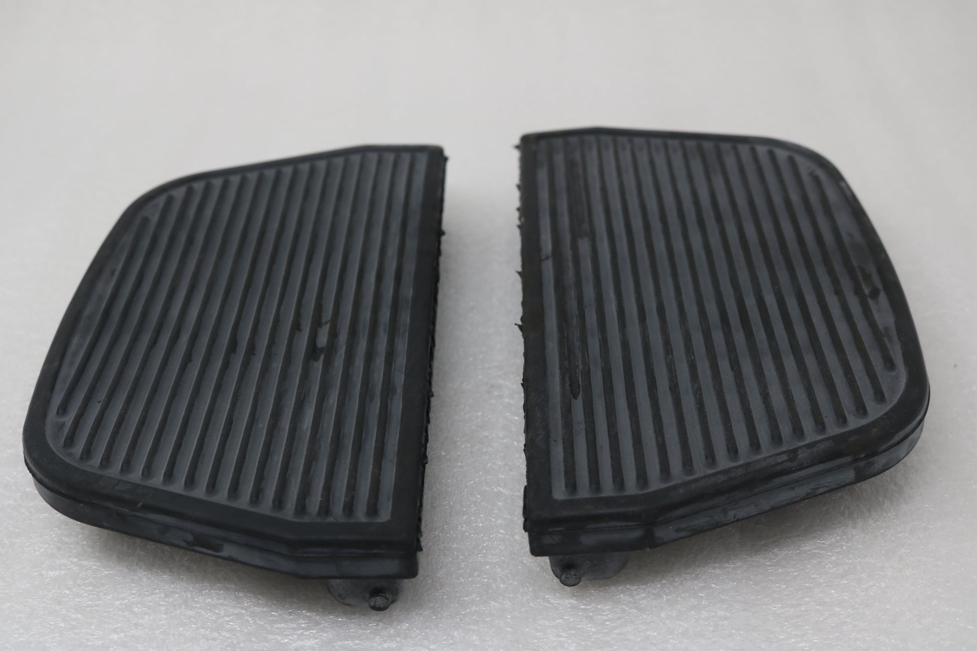 50606-06 OEM NTO 2006-2024 HARLEY-DAVIDSON TOURING PASSENGER FOOTBOARD INSERTS