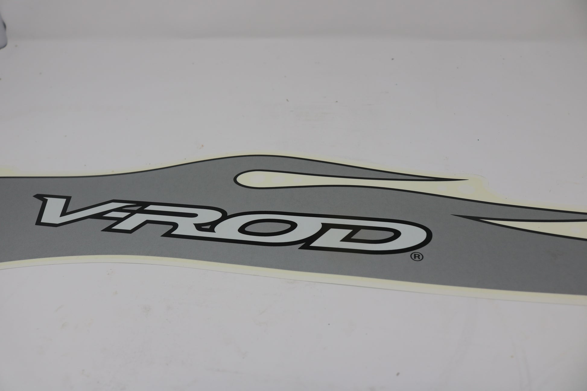 14052-07 NEW OEM 2007 HARLEY-DAVIDSON VRSCX VROD SCREAMIN EAGLE REAR FENDER LEFT DECAL