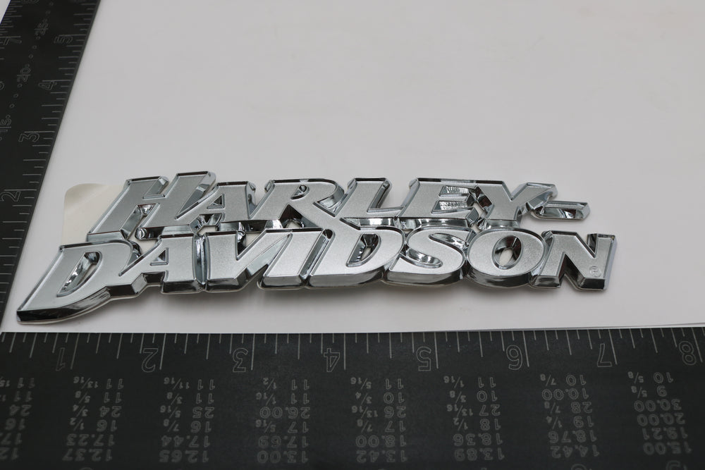 62798-06 NEW OEM 2006 HARLEY-DAVIDSON VRSC VROD AIRBOX LEFT MEDALLION