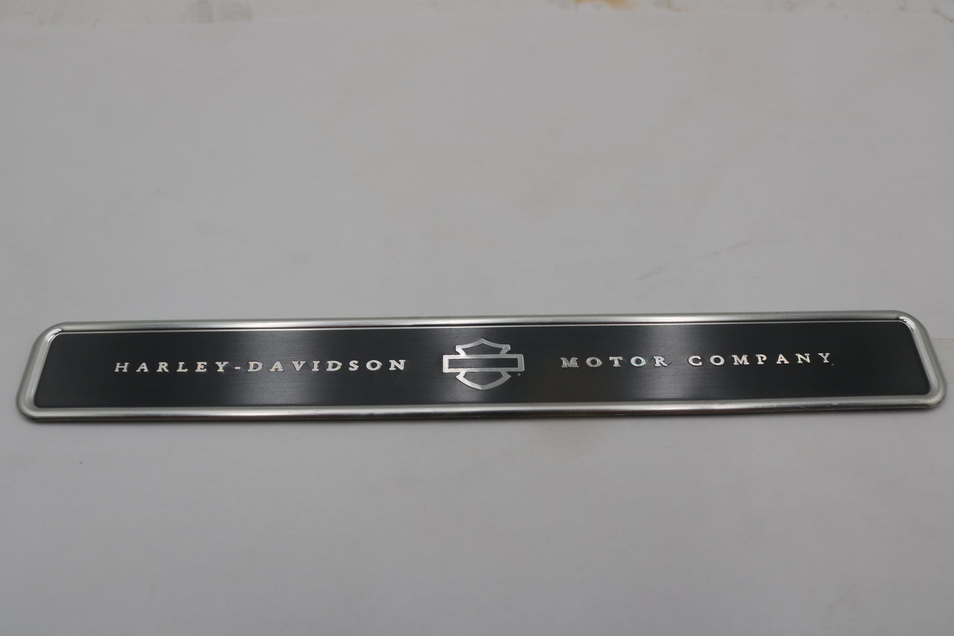 54048-09 NEW OEM 1997-2013 HARLEY-DAVIDSON TOURING TOUR PACK MEDALLION INSERT