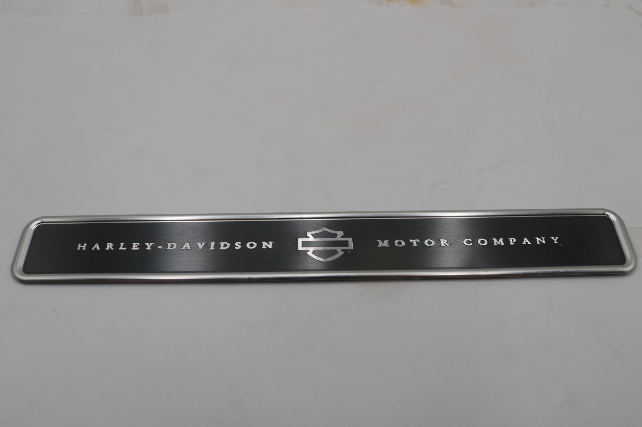 Harley-Davidson ロゴ型 金属 小物入れ 54048-09 NEW OEM 1997-2013 HARLEY-DAVIDSON TOURING TOUR PACK